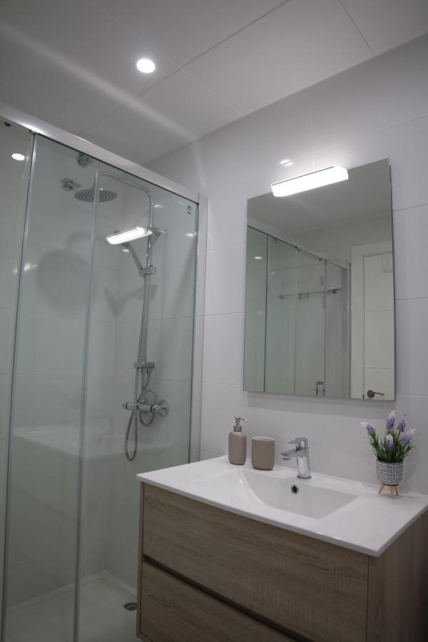Modern Apartament Al Costat Del Parc De La Devesa خيرونا المظهر الخارجي الصورة
